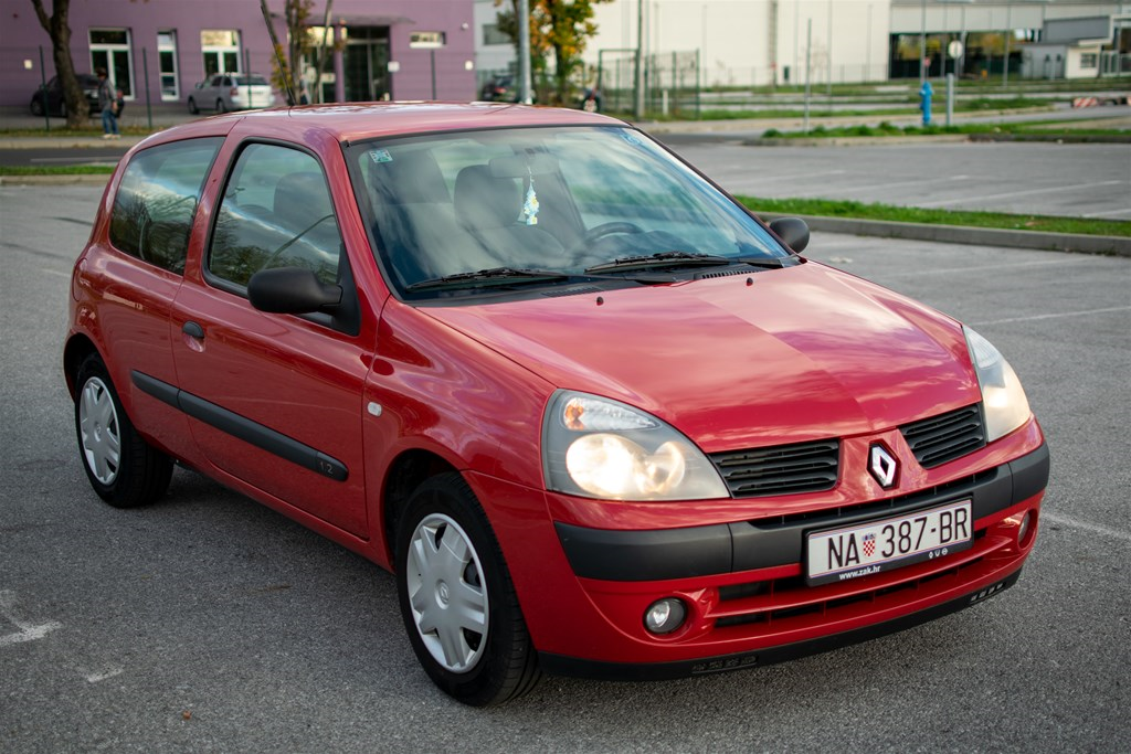 Renault Clio 2004, 1.2 8V, reg. do 10/2019., 99.771 km, u