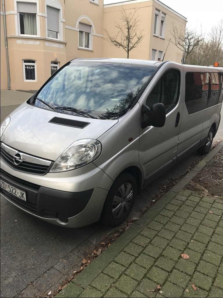 Opel vivaro 2