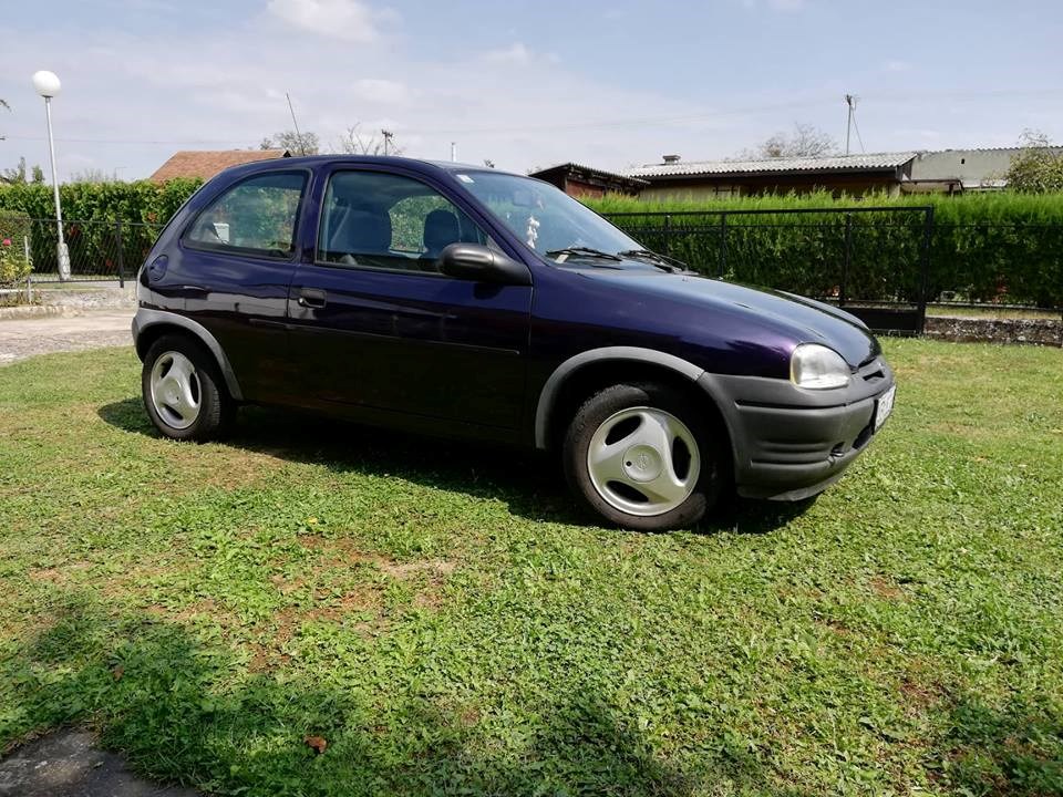 Opel corsa 1996