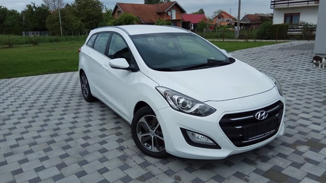 Hyundai i30 cw Trend Blue karavan | INDEX OGLASI