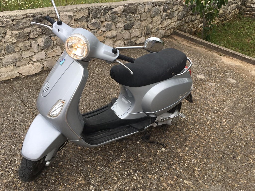 Vespa Piaggio LX 125 ccm | INDEX OGLASI