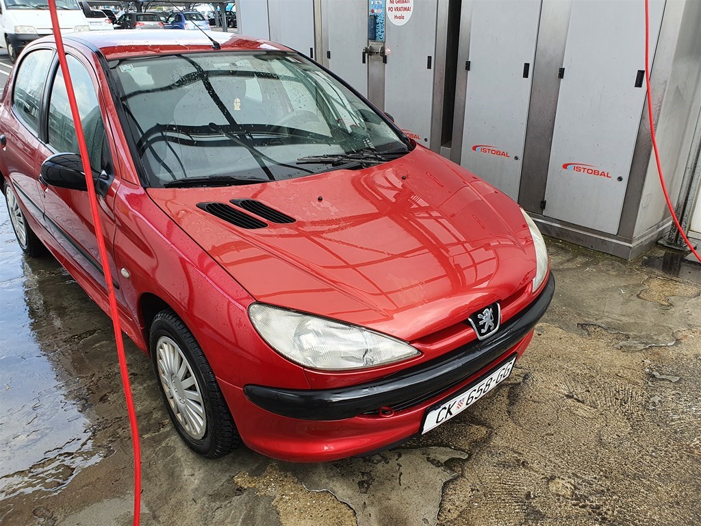 Peugeot 206 бензин