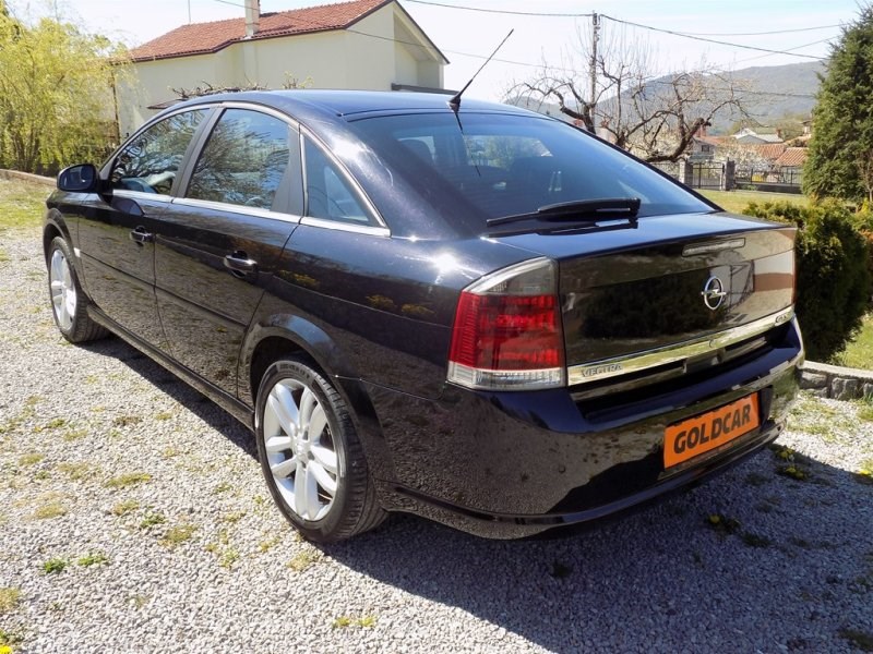 opel vectra gts 19 tdci  reg 0220211 vlasnikodličan