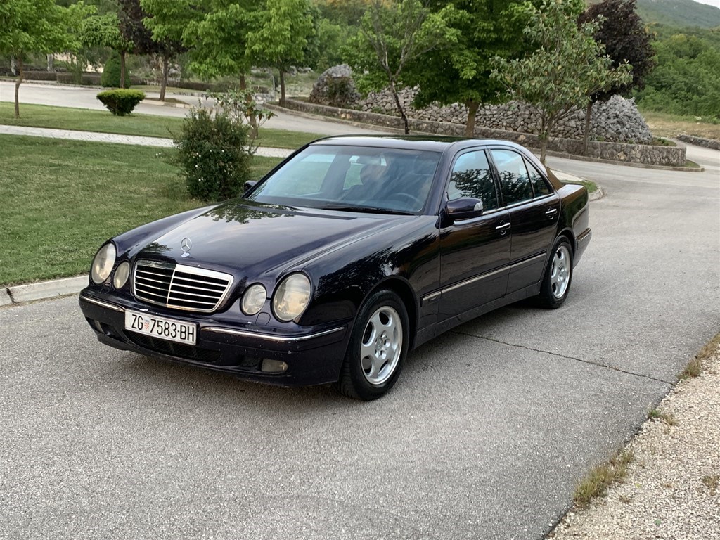 W210 mercedes фото