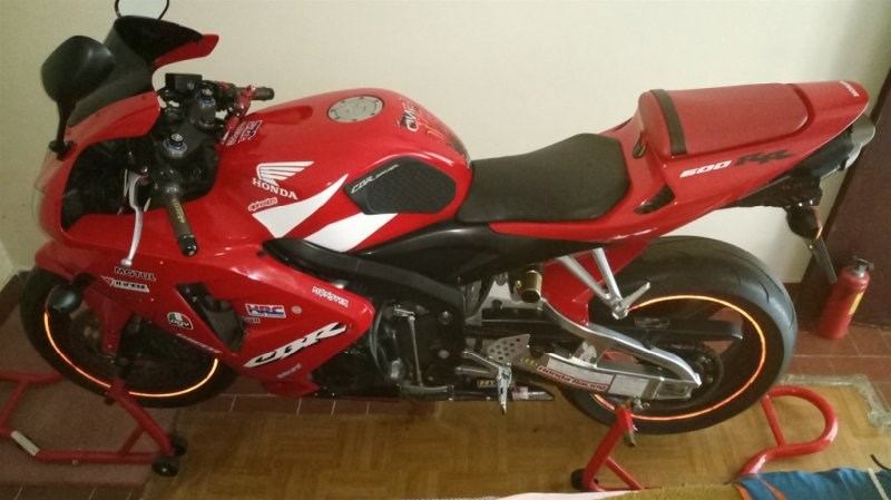 Honda CBR 600 RR_2005 g. 41tkm, Reg do 05.2021. Nove gume ...