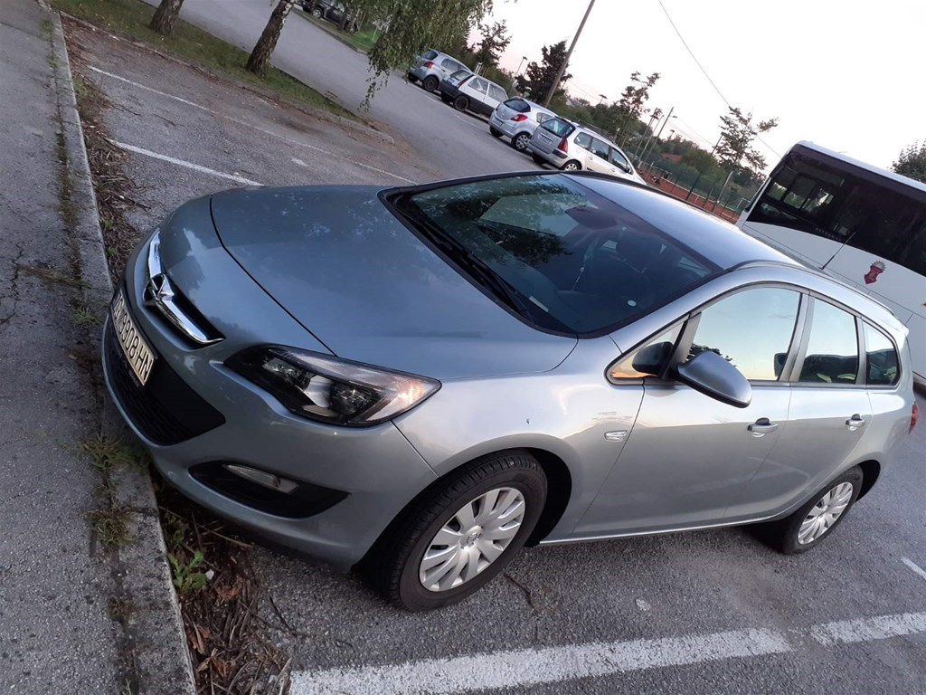 Opel astra p