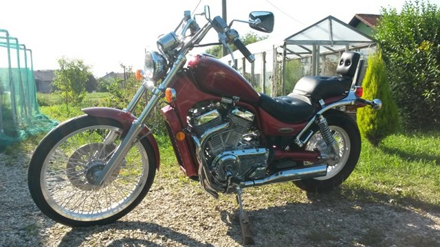 Suzuki intruder 600