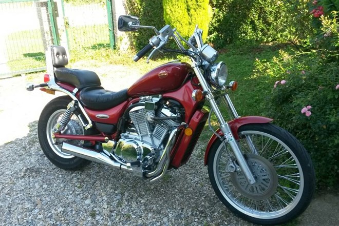 Suzuki intruder 600