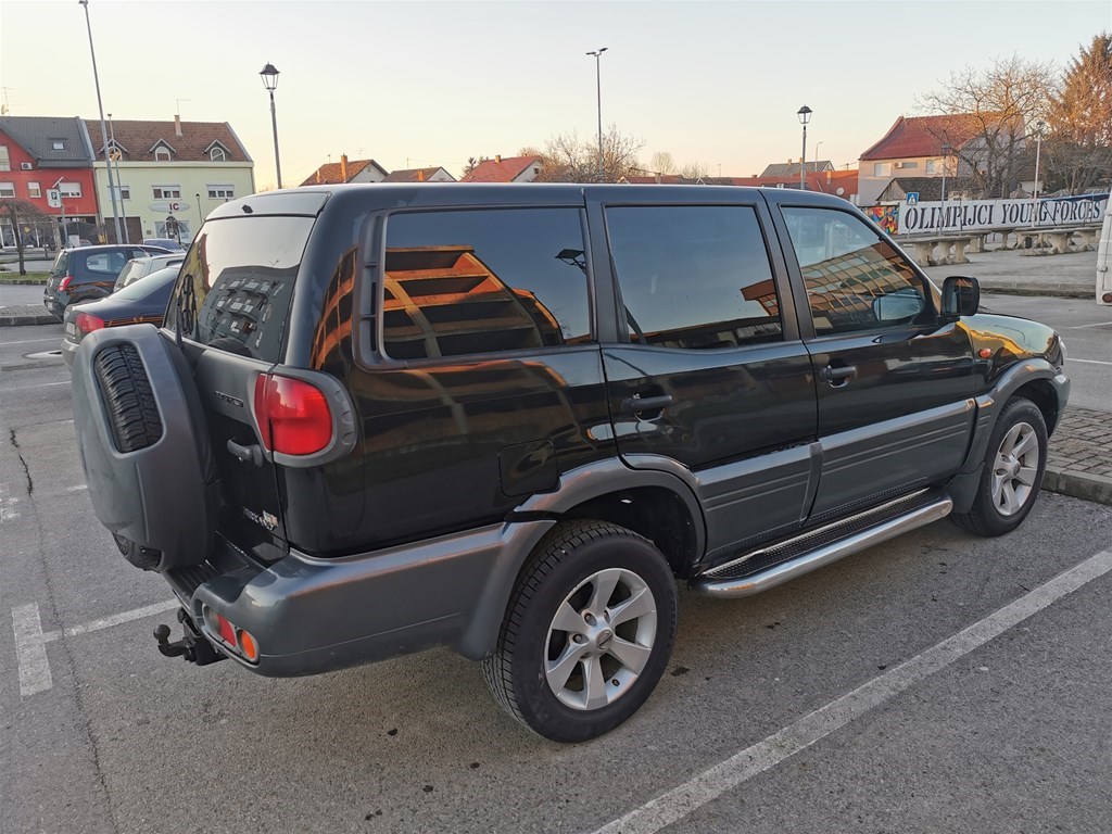 Nissan terrano elegance