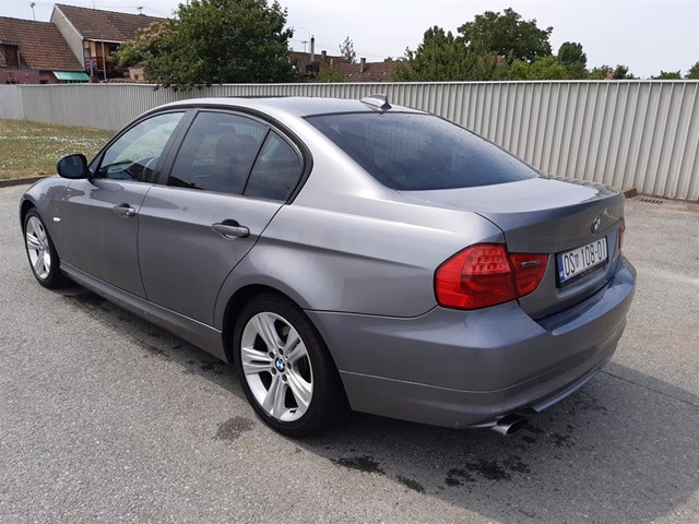 Bmw 318d 2009