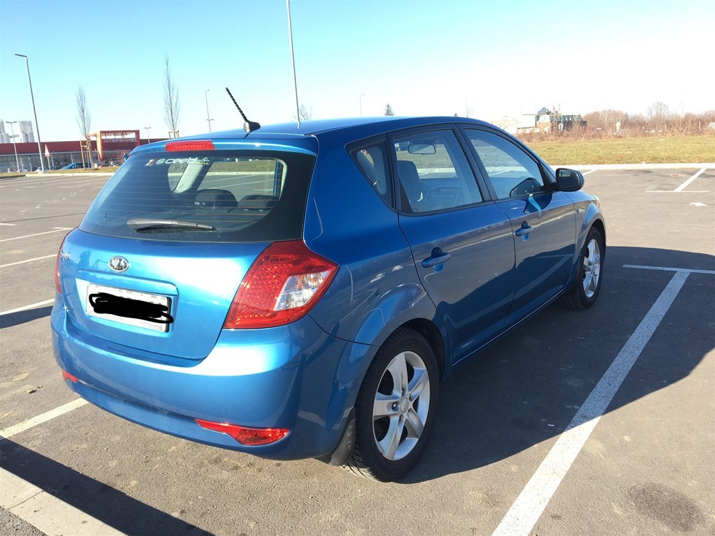 Kia ceed hb