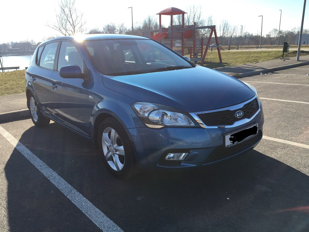 Kia ceed hb