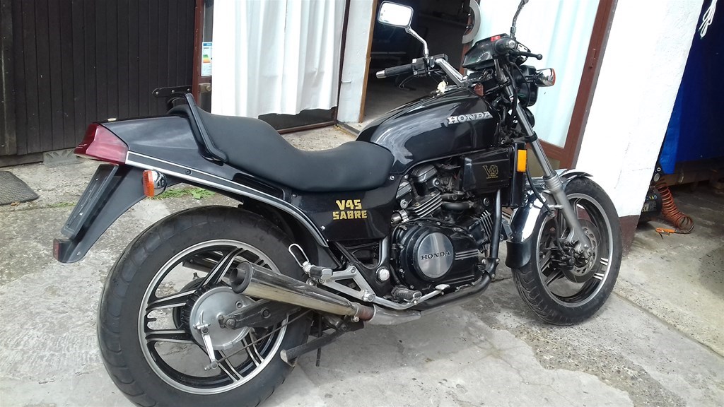 Honda sabre 750