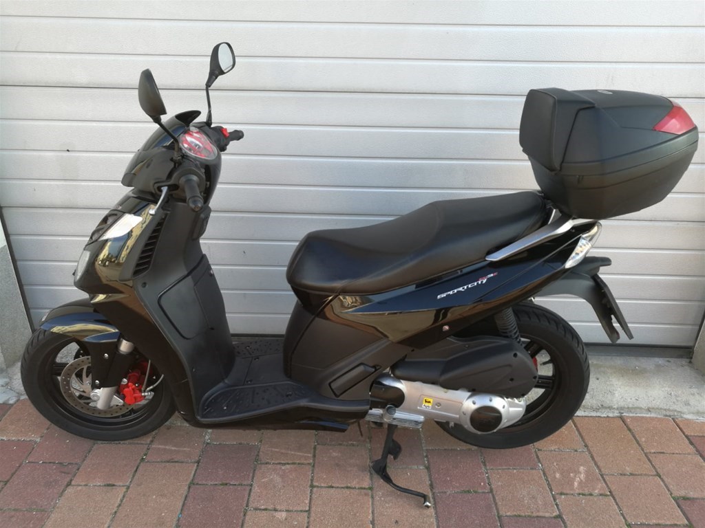 Aprilia sportcity cube 300 описание скорость