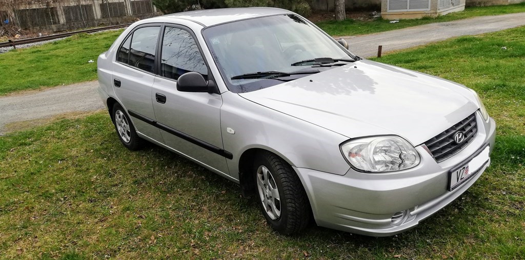 Hyundai accent lc2