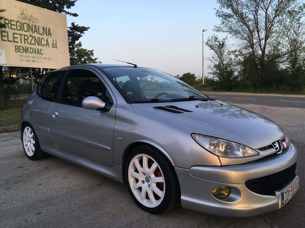 Peugeot 206 gt