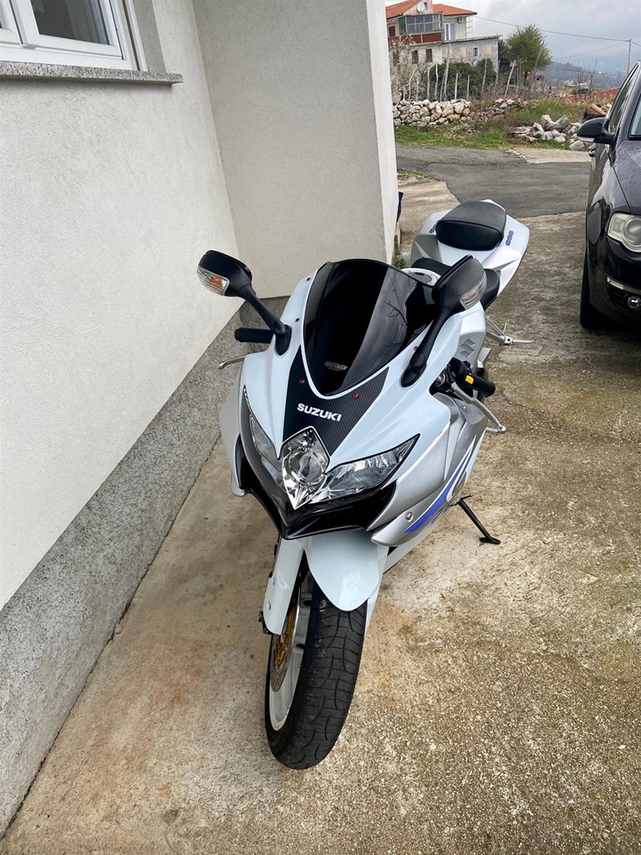 Suzuki gsxr online 600 35kw