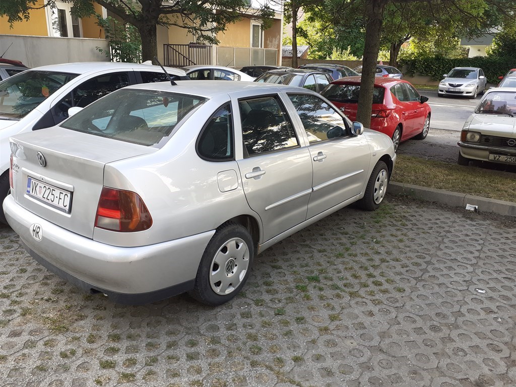 Volkswagen polo 2000г